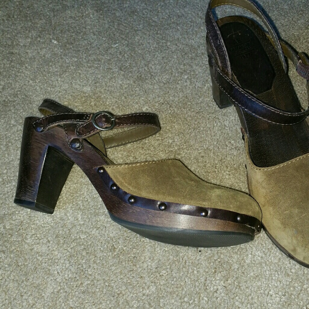 Shoes - Picture 5 of 5